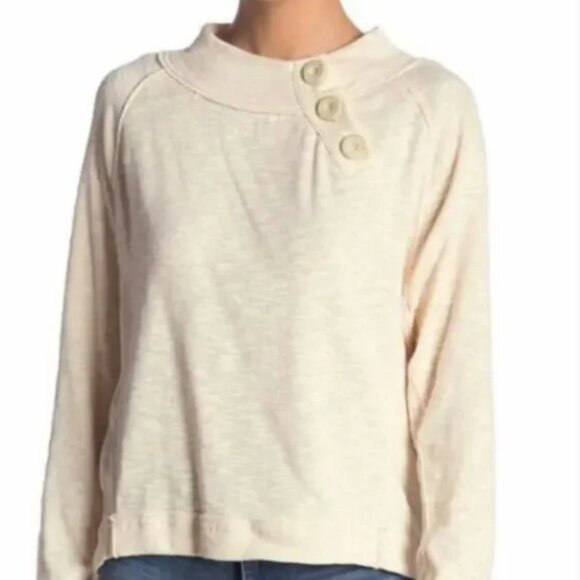 We the Free DON'T FORGET ME Top Sz L Cream Off Center Buttons Long Raglan Sleeve - Picture 1 of 6